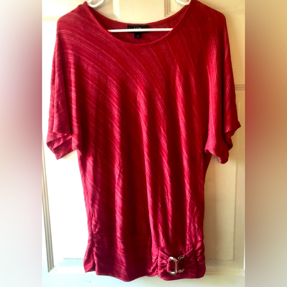 AGB Red Marled Buckle Detail Ruched Wide Waist Short Sleeve Knit Top Size Medium